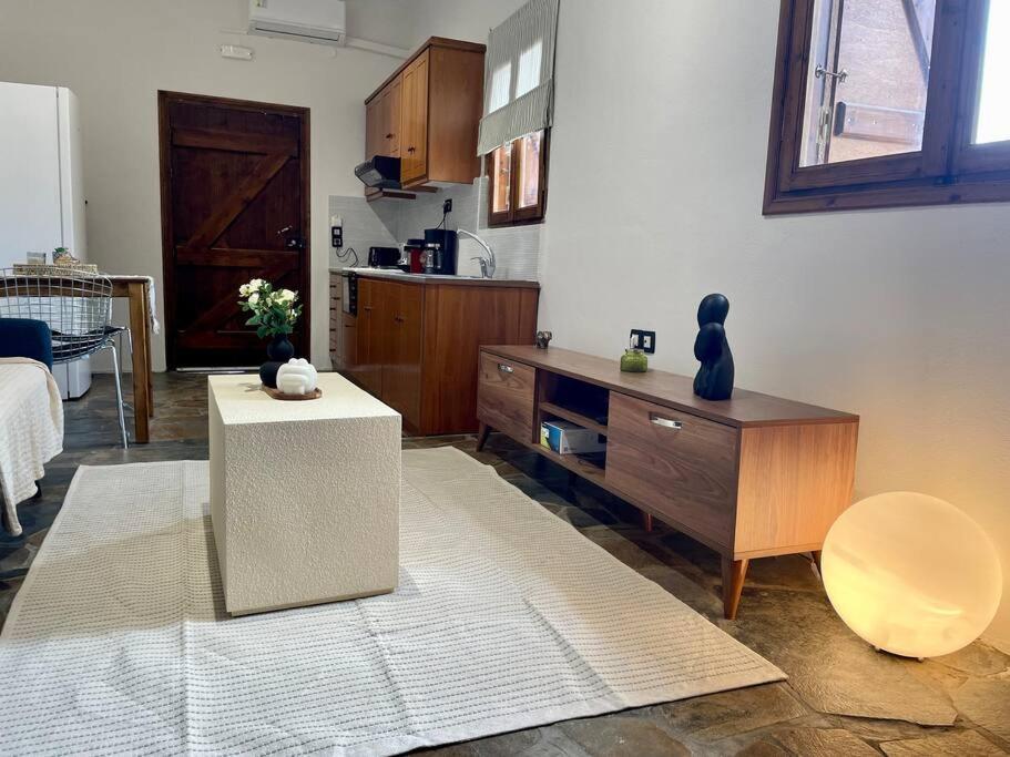 Almond Home Livadia  Екстериор снимка